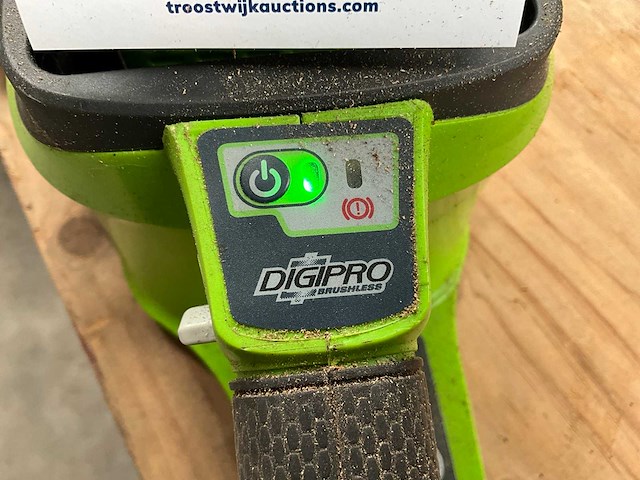 Greenworks 20077 kettingzaag 40 volt - afbeelding 1 van  1