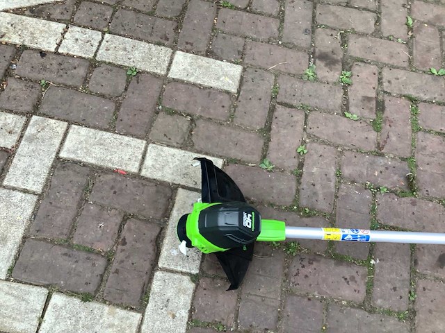 Greenworks accu bosmaaier - afbeelding 2 van  3