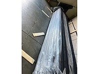 Grenen channelsiding zwart gecoat 4200x140x18mm (105x) - afbeelding 2 van  3