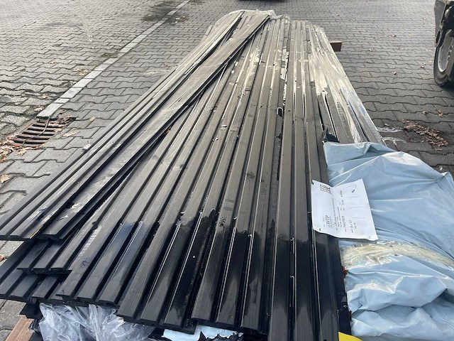 Grenen design profiel zwart geïmpregneerd 3000x140x18mm (30x) - afbeelding 1 van  3