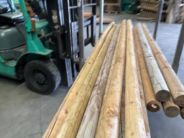 Grenen geimpregneerde ronde paal 300-500x10x10 cm (13x) - afbeelding 11 van  11