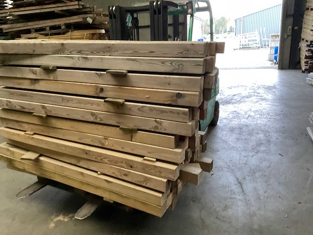 Grenen geïmpregneerde tuinpaal 180x8,8x8,8 cm (89x) - afbeelding 1 van  19