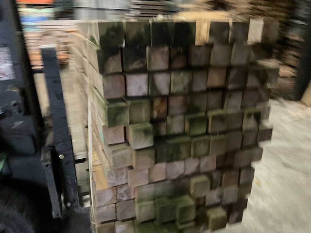 Grenen geïmpregneerde tuinpaal 180x8,8x8,8 cm (97x) - afbeelding 2 van  11