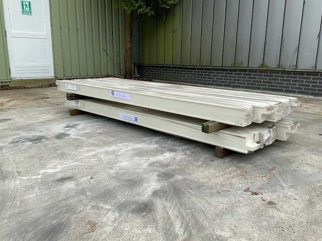 Grenen opdek kozijn 231,5x9x5,6 cm (10x) - afbeelding 1 van  11