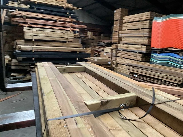 Grenen paal geschaafd - 180x6,8x6,8 cm (17x) - afbeelding 2 van  12