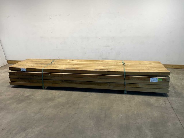 Grenen paal geschaafd 400x8,8x8,8 cm (25x) - afbeelding 1 van  4