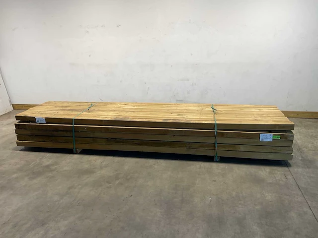 Grenen paal geschaafd 400x8,8x8,8 cm (25x) - afbeelding 1 van  6