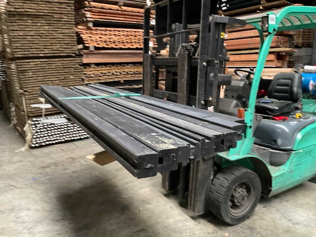 Grenen paal geschaafd/gezwart - 270x8,8x8,8 cm (10x) - afbeelding 1 van  11