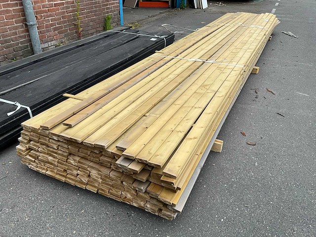 Grenen plank geschaafd 5100x20x65 mm (164x) - afbeelding 1 van  4