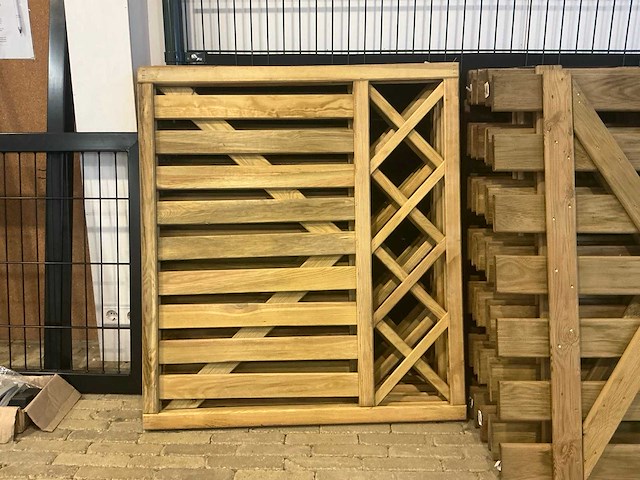 Grenen poort geschaafd recht + trellis 90x100 cm (4x) - afbeelding 1 van  8