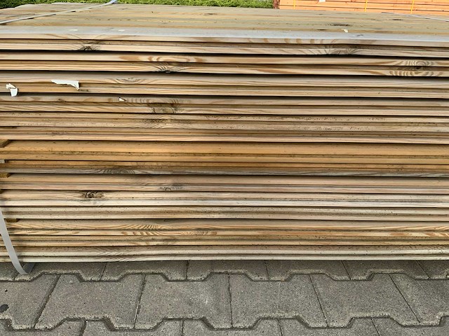 Grenen rabatdeel dubbelzijdig 4200x140x28mm (112x) - afbeelding 1 van  1