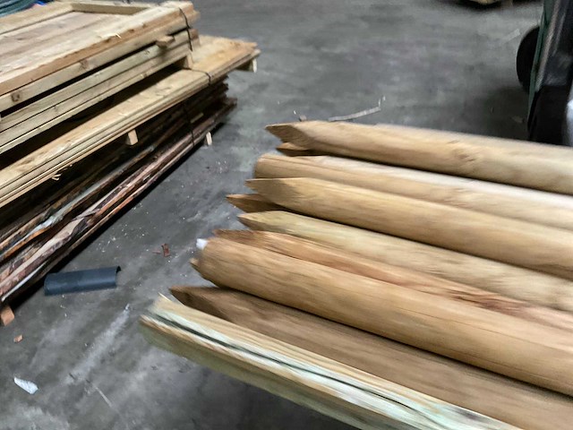 Grenen ronde paal geïmpregneerd/gepunt - 200x6x6 cm (15x) - afbeelding 4 van  9