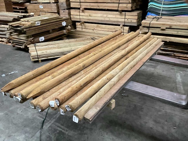 Grenen ronde paal geïmpregneerd/gepunt - 200x6x6 cm (15x) - afbeelding 9 van  9