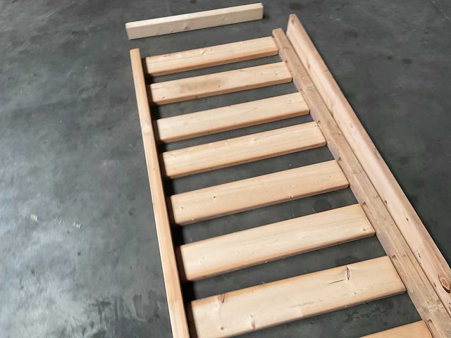 Grenen terrashekwerk geïmpregneerd - 275x4x80 cm (4x) - afbeelding 8 van  9