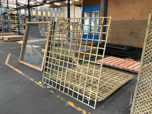 Grenen trellis recht horizontaal hek 180x180 cm (4x) - afbeelding 1 van  7