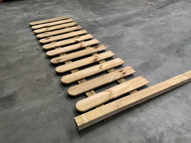Grenen tuinhekwerk met paal geïmpregneerd - 190x60 cm (5x) - afbeelding 1 van  3
