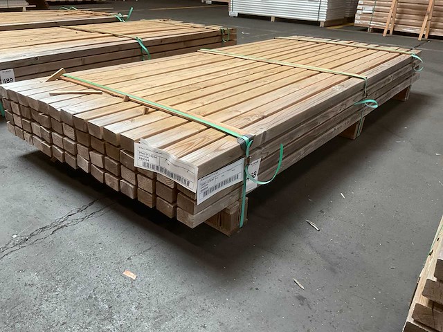 Grenen tuinhout 45x65 mm (56x) - afbeelding 1 van  4