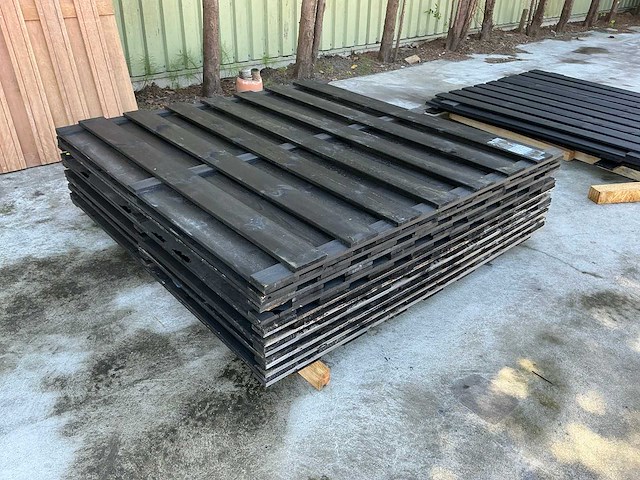 Grenen tuinscherm zwart 18 planks 180x180 cm (10x) - afbeelding 2 van  2