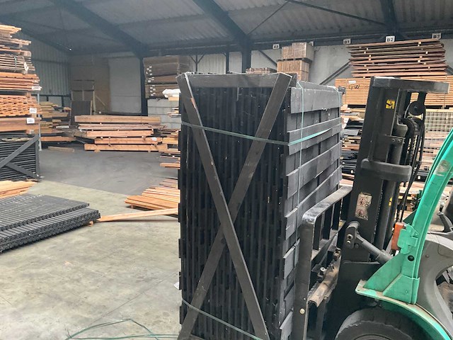 Grenen tuinscherm zwart geïmpregneerd - 180x180 (15x) - afbeelding 3 van  3