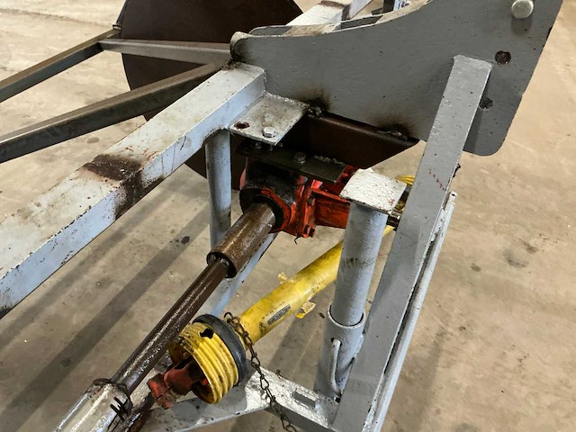 Greppelfrees - afbeelding 13 van  22