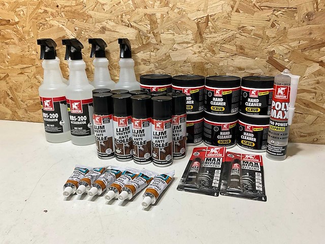 Griffon scrub, lijm, lijmvreter, kneedbaar hout en accelerator (32x) - afbeelding 1 van  11