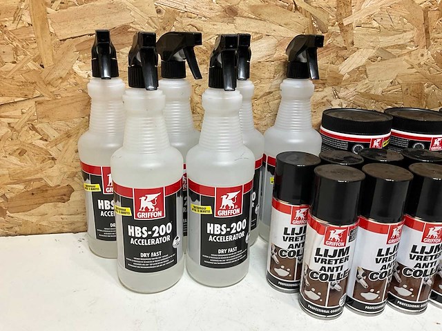 Griffon scrub, lijm, lijmvreter, kneedbaar hout en accelerator (32x) - afbeelding 6 van  11