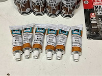 Griffon scrub, lijm, lijmvreter, kneedbaar hout en accelerator (32x) - afbeelding 10 van  11