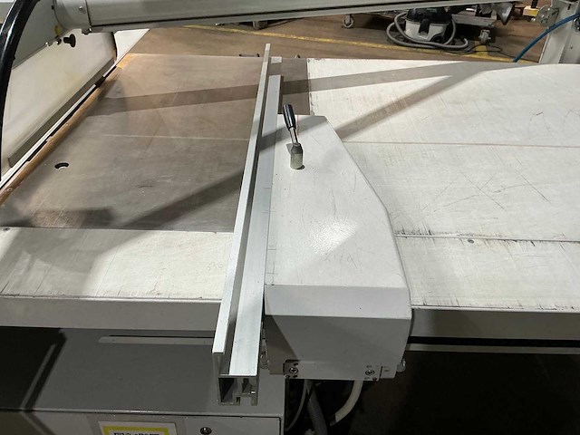 Griggio - 2004 - ca 400 - formaatcirkelzaagmachine - afbeelding 15 van  26