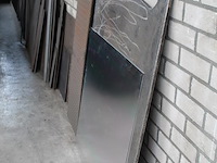 Grijpvoorraad en projectrestanten buizen, kokers, staven, strips, platen in diverse materialen w.o. alumini... - afbeelding 2 van  7