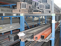 Grijpvoorraad en projectrestanten buizen, kokers, staven, strips, platen in diverse materialen w.o. alumini... - afbeelding 4 van  7