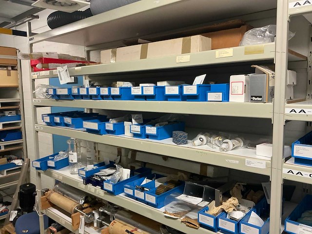 Grijpvoorraad en stellingen - afbeelding 16 van  31