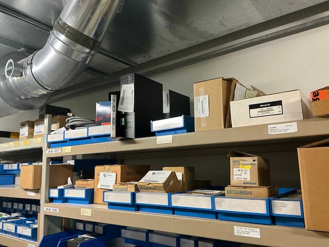 Grijpvoorraad en stellingen - afbeelding 20 van  31