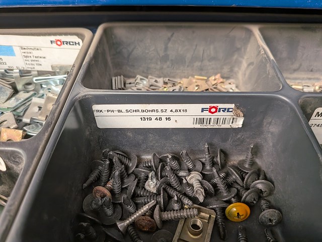 Grijpvoorraad stelling met inhoud forch varo - afbeelding 18 van  33