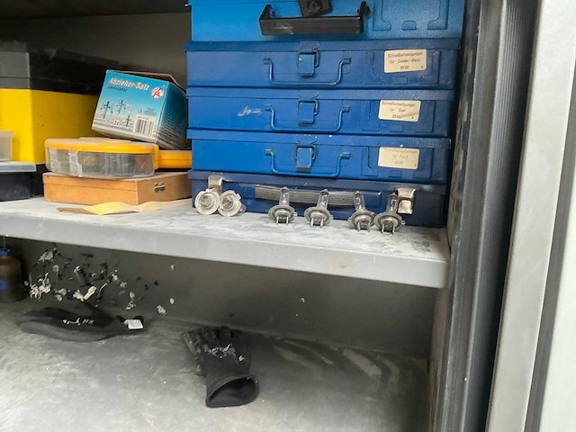 Grijpvoorraadkast met inhoud - afbeelding 3 van  12