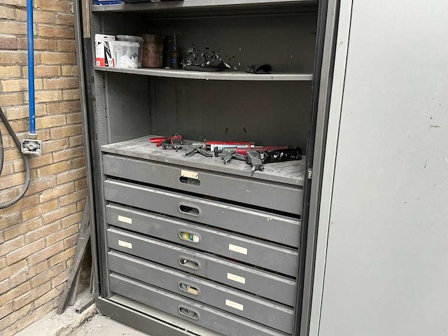 Grijpvoorraadkast met inhoud - afbeelding 1 van  12