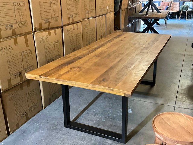 Grilly eetkamertafel - afbeelding 1 van  10