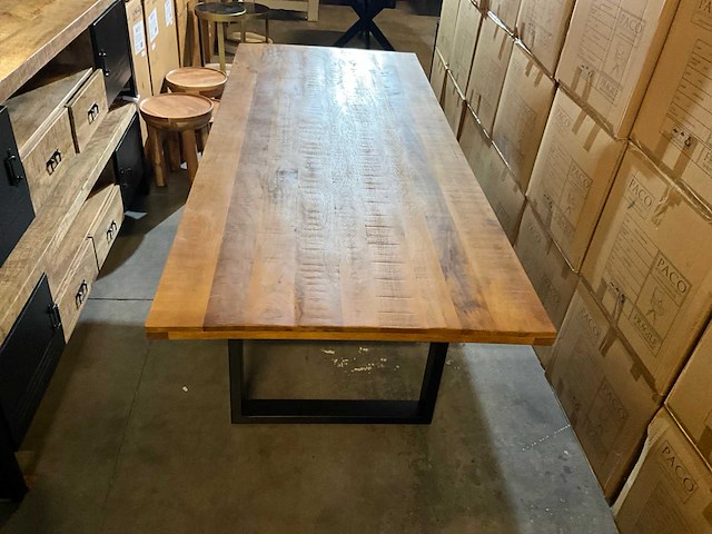 Grilly eetkamertafel - afbeelding 9 van  10