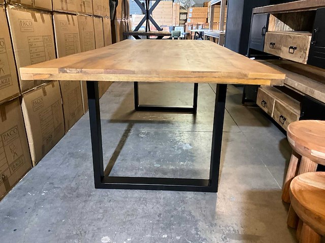 Grilly eetkamertafel - afbeelding 10 van  10