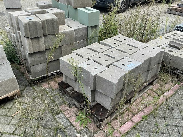 Grindbeton en diverse bouwstenen - afbeelding 6 van  11