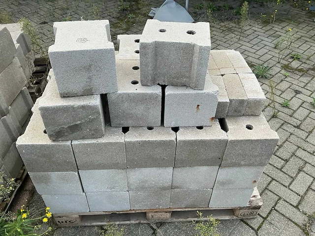 Grindbeton en diverse bouwstenen - afbeelding 5 van  11