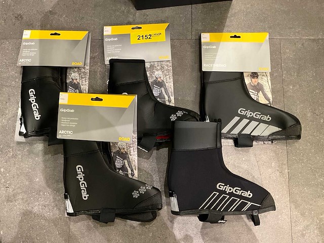 Gripgrab 2019/2020/2021 set waterdichte overschoen - 42/43 (5x) - afbeelding 1 van  5