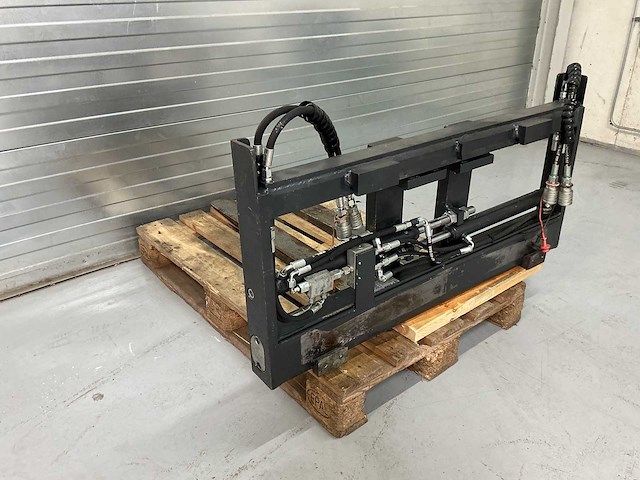 Griptech - zvr 25-sv vorkversteller - forklift accessory - 2021 - afbeelding 2 van  3