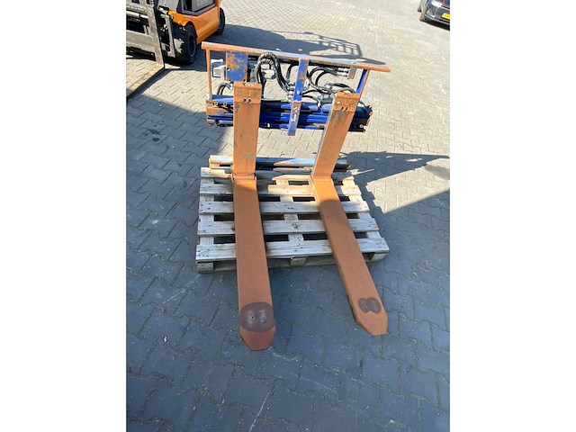 Griptech tfs 2-30/fpx 25-sv heftruck positioneringswagen met uitschuifbare vorken - fem 2 - afbeelding 1 van  7