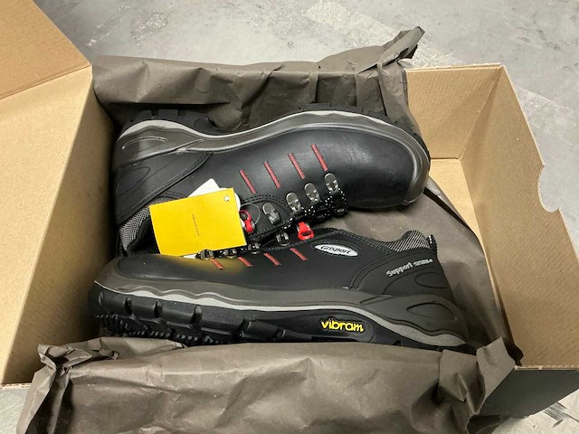 Grisport 72071 werkschoenen - maat 40 (5x) - afbeelding 1 van  2