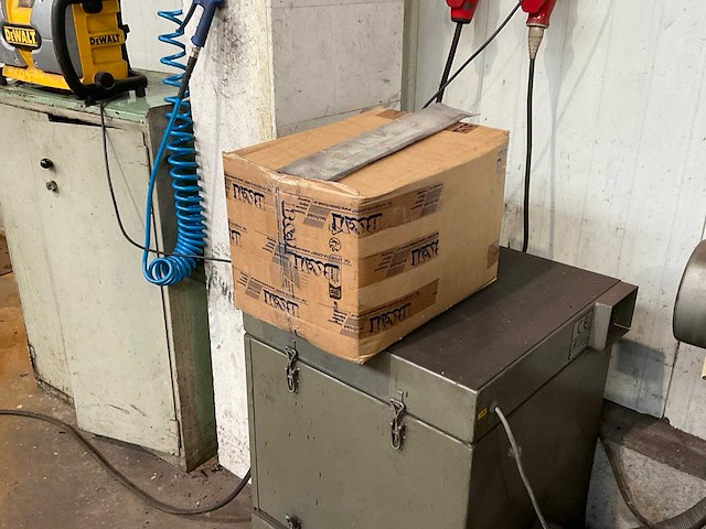 Grit pijpuitslijpmachine - afbeelding 8 van  8