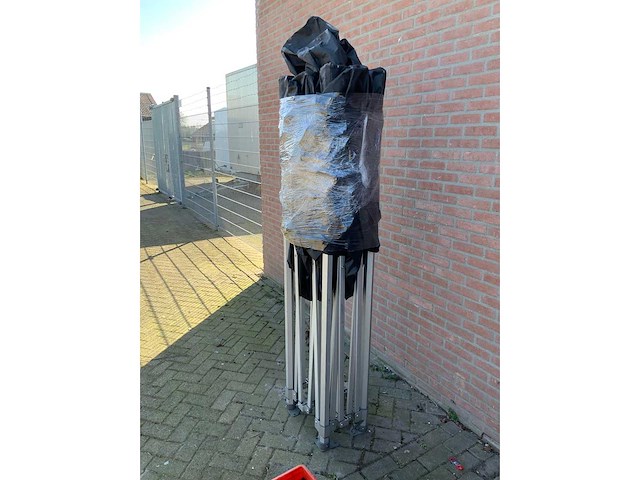 Grizzly go-up 50 - black easy-up partytent - 3x3 - afbeelding 1 van  2