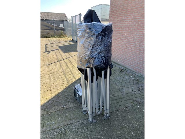 Grizzly go-up 50 - black easy-up partytent - 3x3 - afbeelding 3 van  4