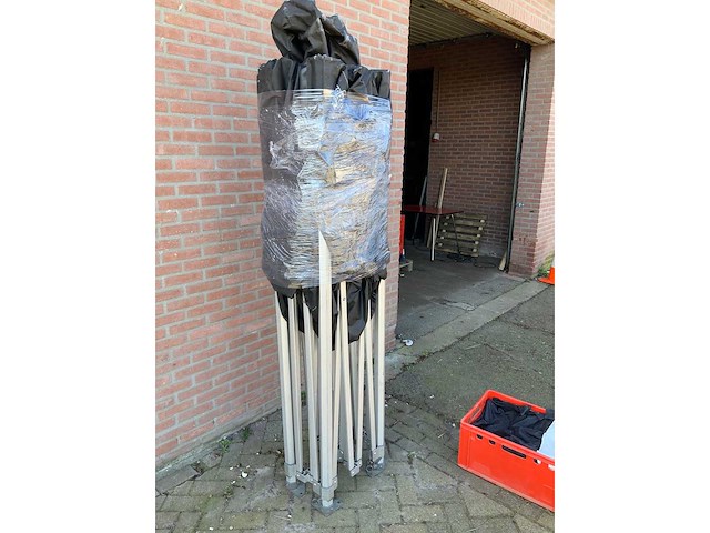 Grizzly go-up 50 - black easy-up partytent - 4x4 - afbeelding 3 van  3