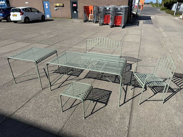 Groene metalen tuinset - afbeelding 5 van  6