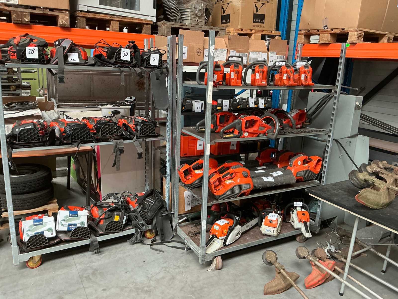 Groenonderhoud materieel waaronder waterpompen, aggregaat, kettingzagen & bladblazers en tuinmachines